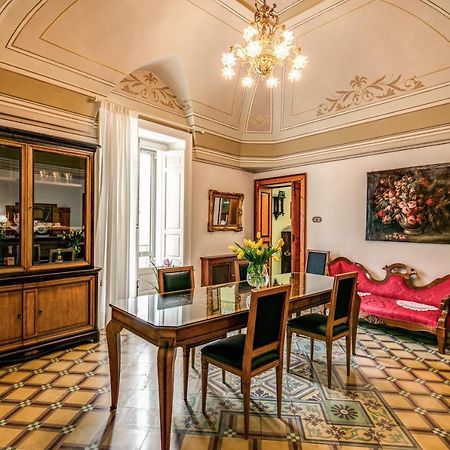לינה וארוחת בוקר אוסטוני Palazzo Stunis - Dimora Di Charme מראה חיצוני תמונה