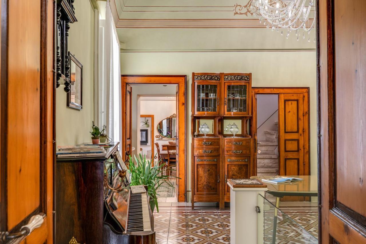 לינה וארוחת בוקר אוסטוני Palazzo Stunis - Dimora Di Charme מראה חיצוני תמונה