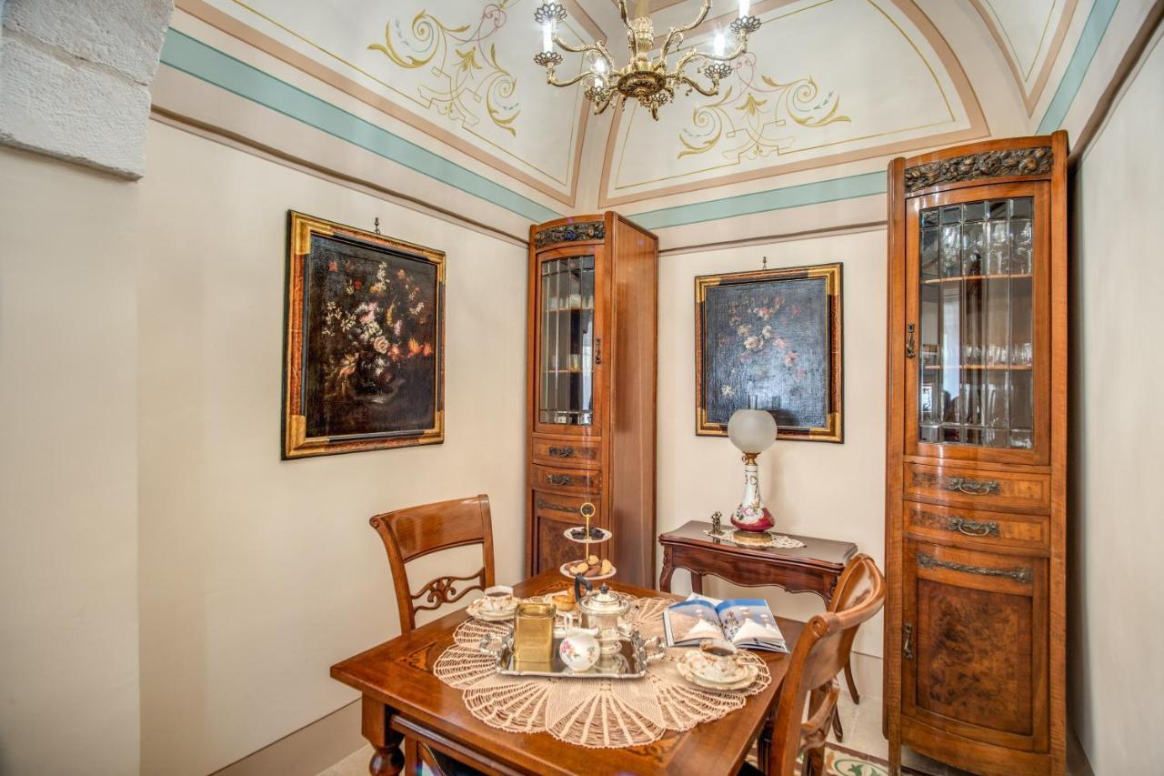לינה וארוחת בוקר אוסטוני Palazzo Stunis - Dimora Di Charme מראה חיצוני תמונה