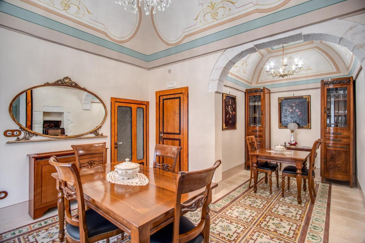 לינה וארוחת בוקר אוסטוני Palazzo Stunis - Dimora Di Charme מראה חיצוני תמונה