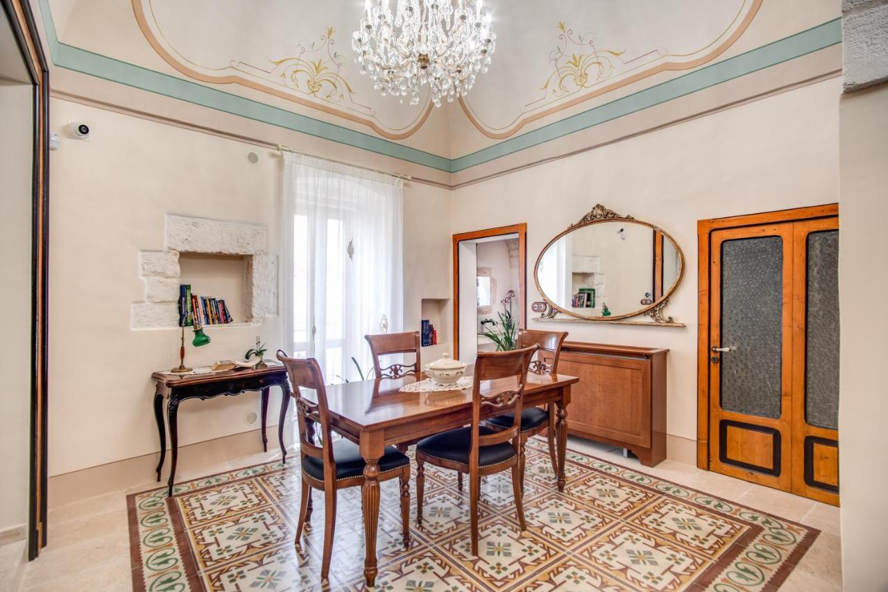 לינה וארוחת בוקר אוסטוני Palazzo Stunis - Dimora Di Charme מראה חיצוני תמונה
