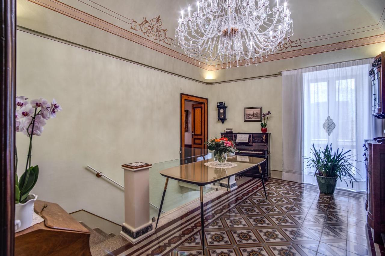 לינה וארוחת בוקר אוסטוני Palazzo Stunis - Dimora Di Charme מראה חיצוני תמונה