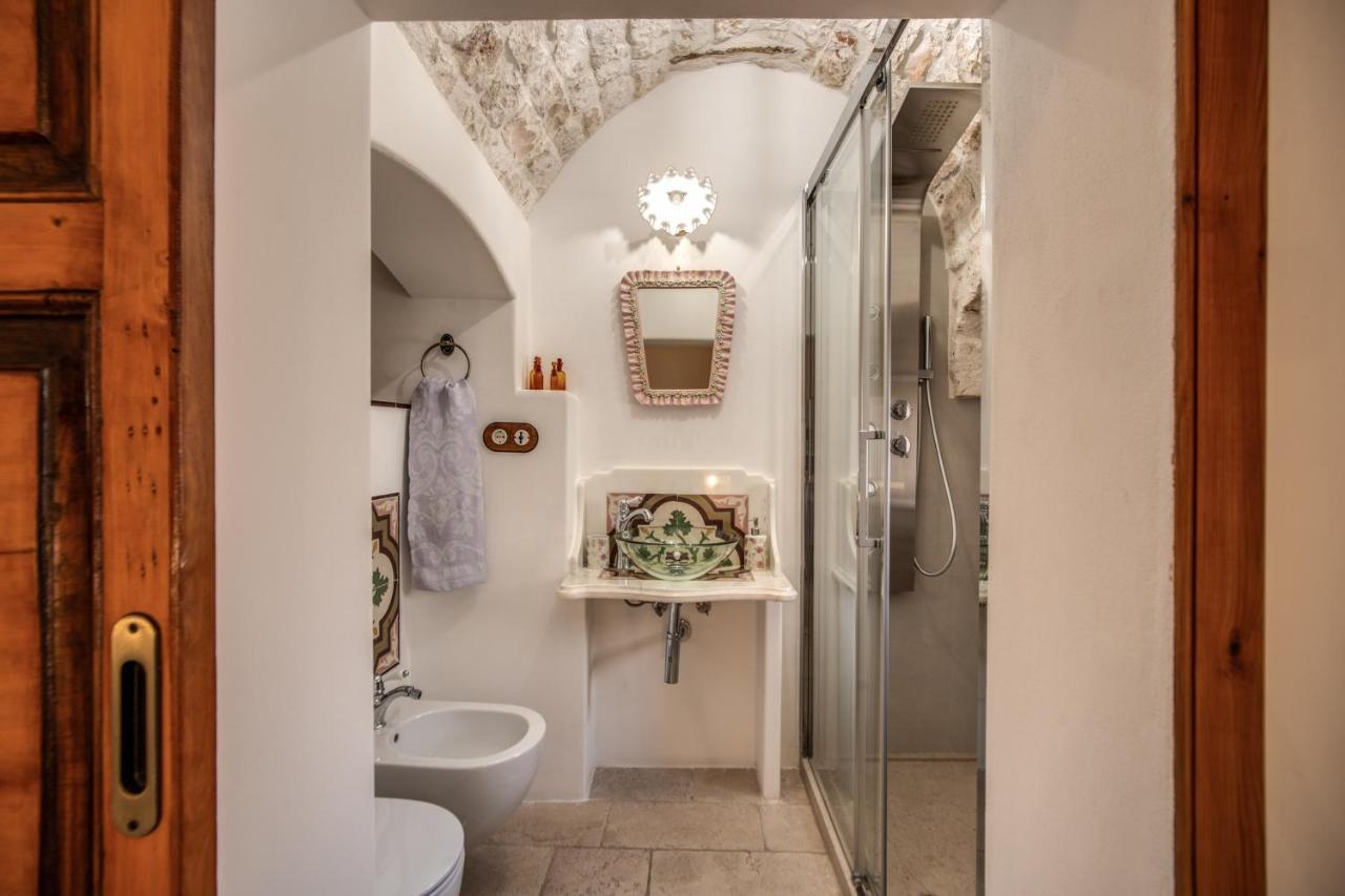 לינה וארוחת בוקר אוסטוני Palazzo Stunis - Dimora Di Charme מראה חיצוני תמונה