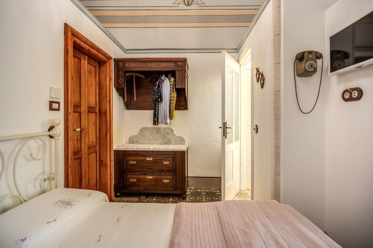 לינה וארוחת בוקר אוסטוני Palazzo Stunis - Dimora Di Charme מראה חיצוני תמונה