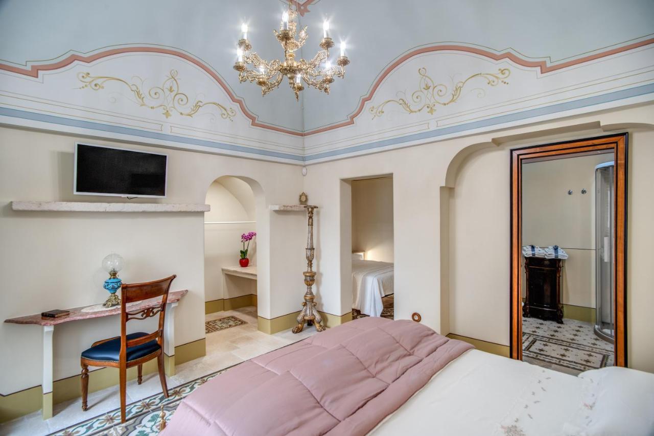 לינה וארוחת בוקר אוסטוני Palazzo Stunis - Dimora Di Charme מראה חיצוני תמונה