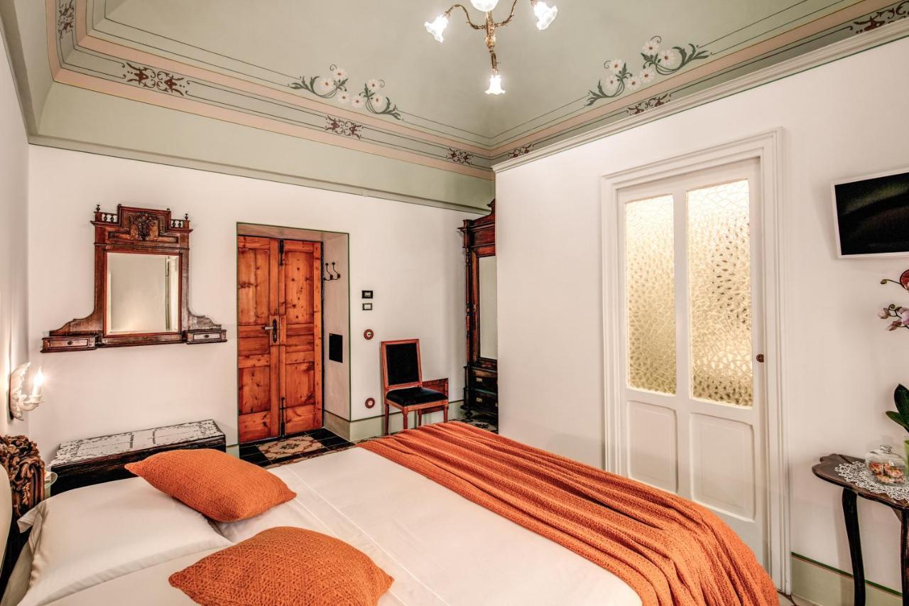לינה וארוחת בוקר אוסטוני Palazzo Stunis - Dimora Di Charme מראה חיצוני תמונה