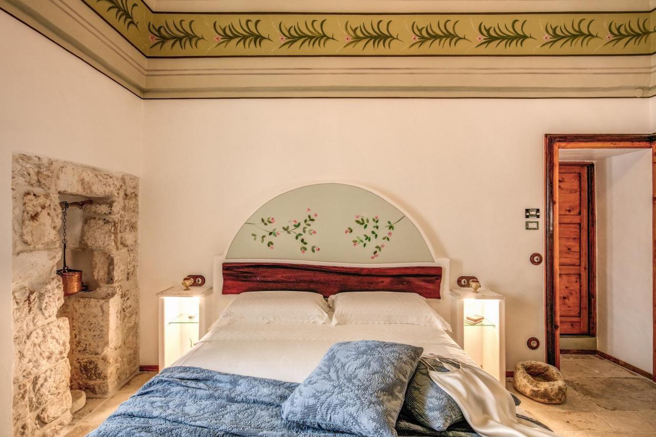 לינה וארוחת בוקר אוסטוני Palazzo Stunis - Dimora Di Charme מראה חיצוני תמונה