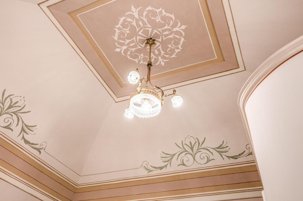 לינה וארוחת בוקר אוסטוני Palazzo Stunis - Dimora Di Charme מראה חיצוני תמונה
