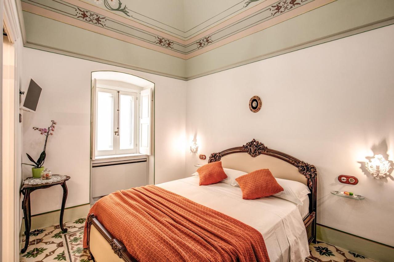 לינה וארוחת בוקר אוסטוני Palazzo Stunis - Dimora Di Charme מראה חיצוני תמונה