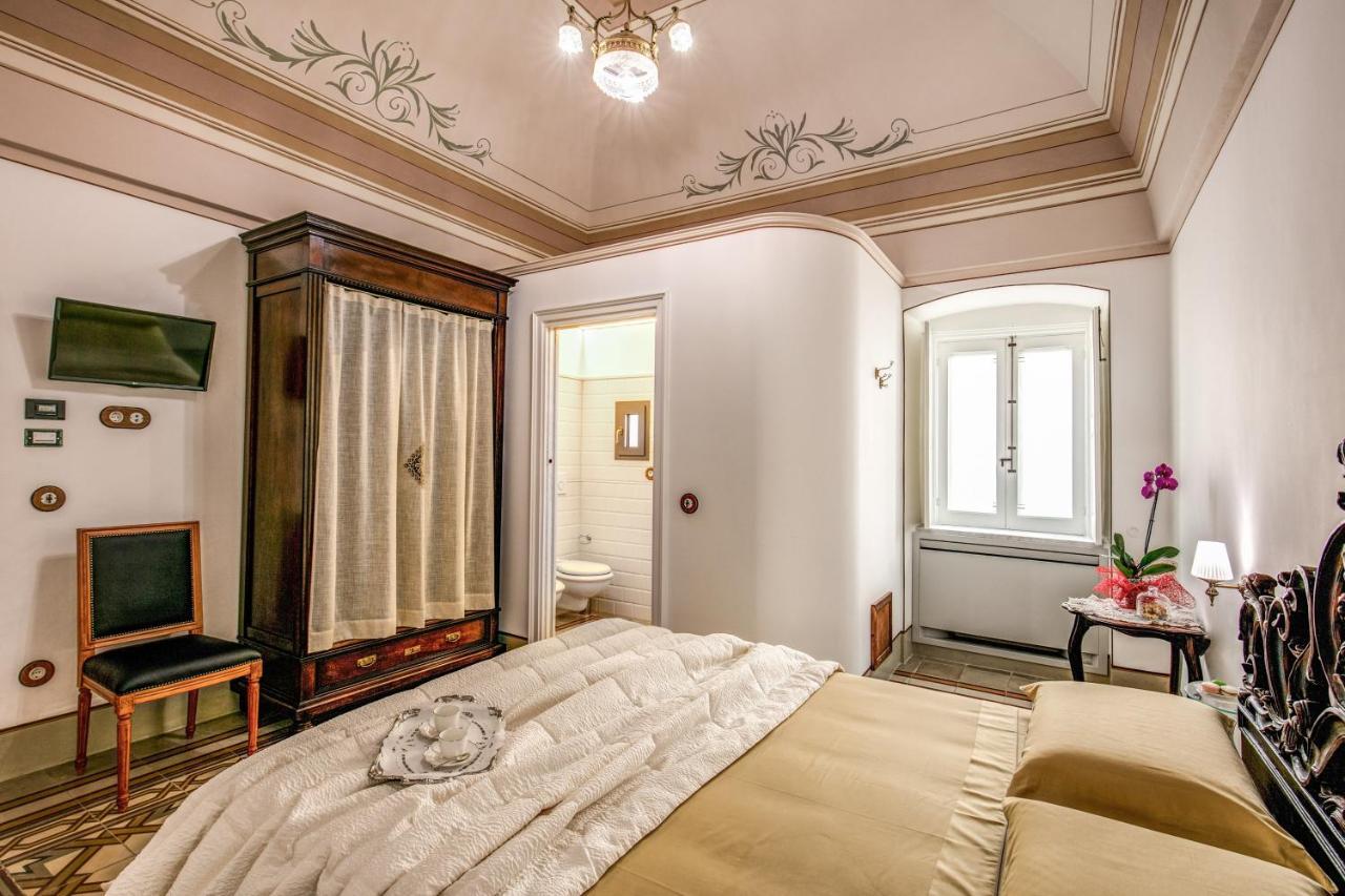 לינה וארוחת בוקר אוסטוני Palazzo Stunis - Dimora Di Charme מראה חיצוני תמונה