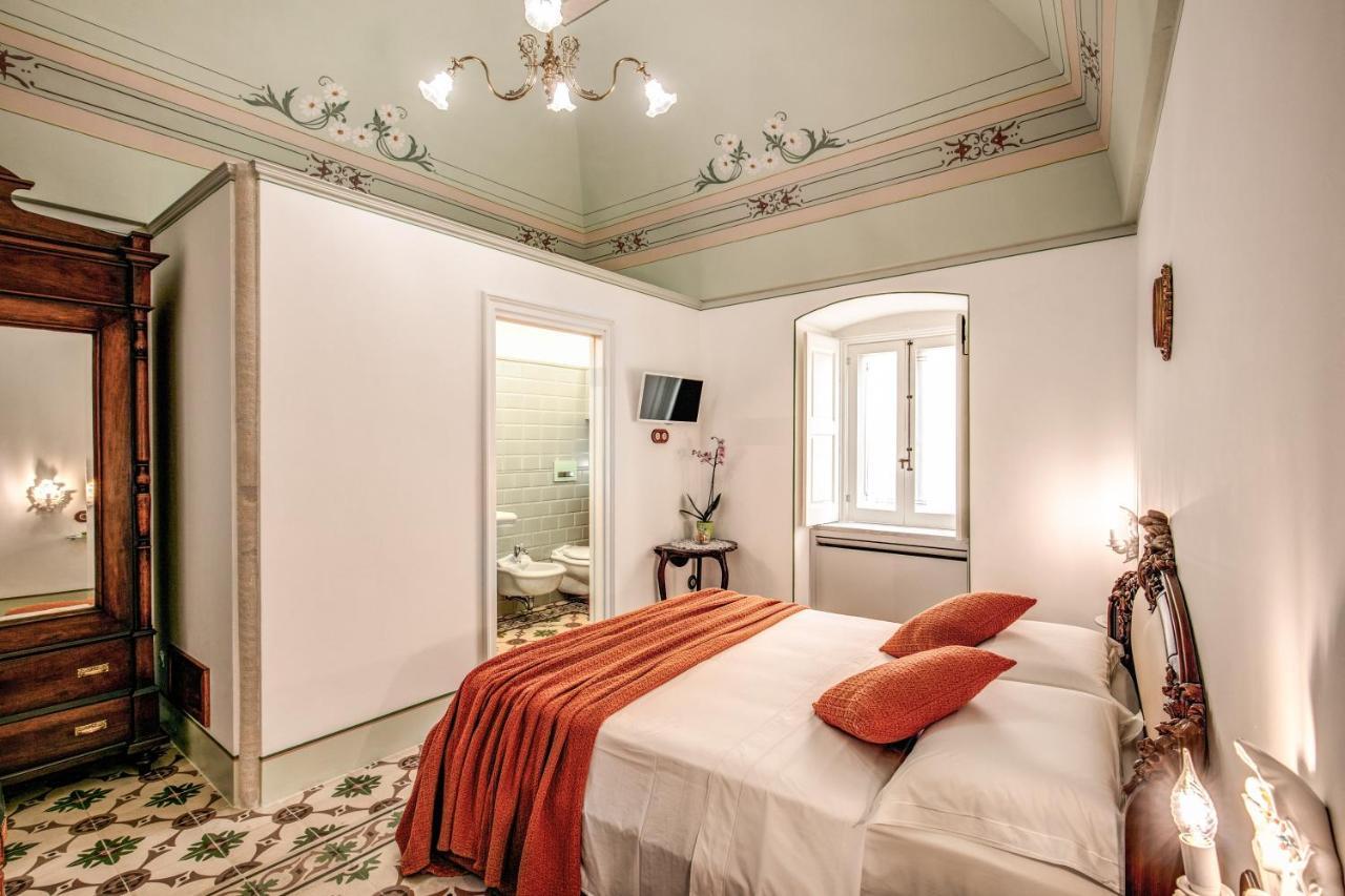 לינה וארוחת בוקר אוסטוני Palazzo Stunis - Dimora Di Charme מראה חיצוני תמונה